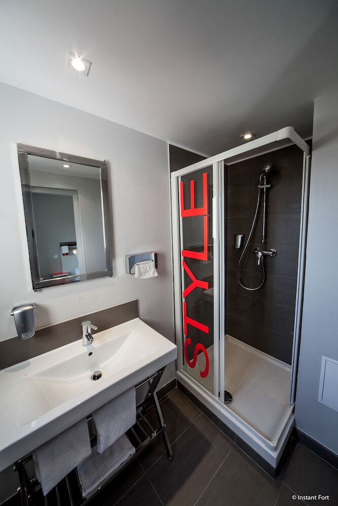 Ibis Styles Antibes Juan Les Pins Hotel Exterior photo